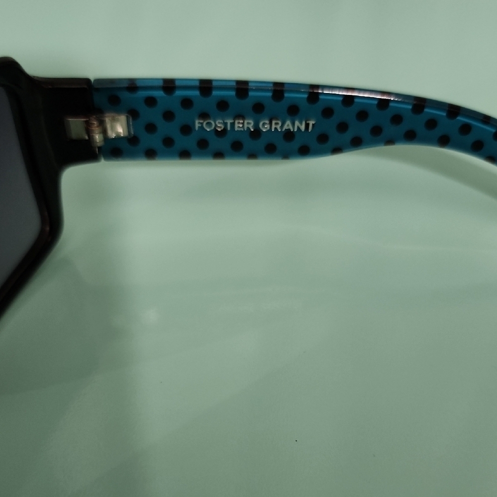 Foster Grant Polka Dot & Snakeskin Sunglasses - Picture 2 of 3